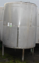 5200 Litres Stainless Steel Vertical Storage Vessel